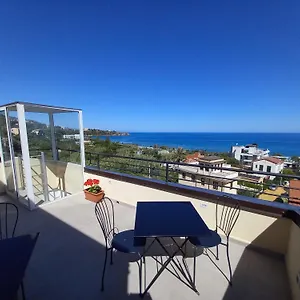 Holidays Bed and breakfast Cefalú